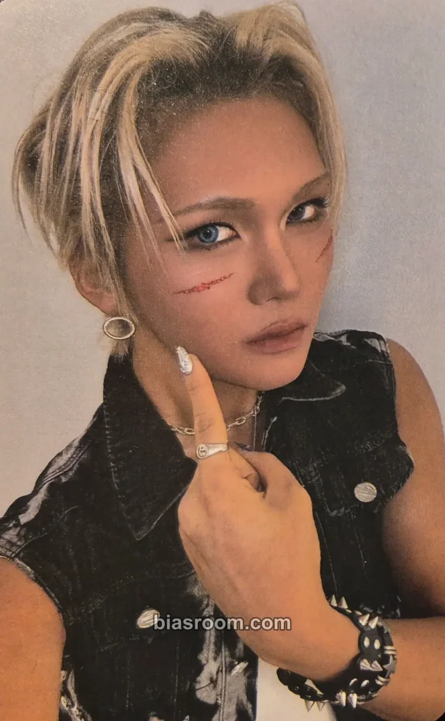 Haru SERVING-X Asia Tour 2026 トレカ - XLOV | Bias Room