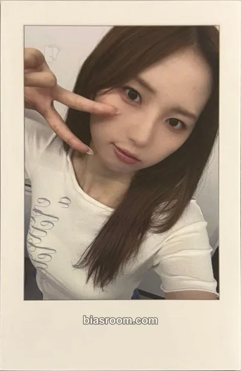 Jiwoo LOVE&POP pt.1 Photocard - tripleS - tripleS K-pop photocard
