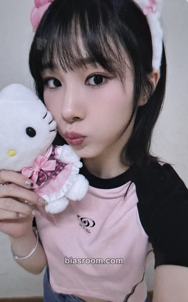 EVERGLOW - Mia - ZOMBIE Album beatroad round 2 video call/fancall
