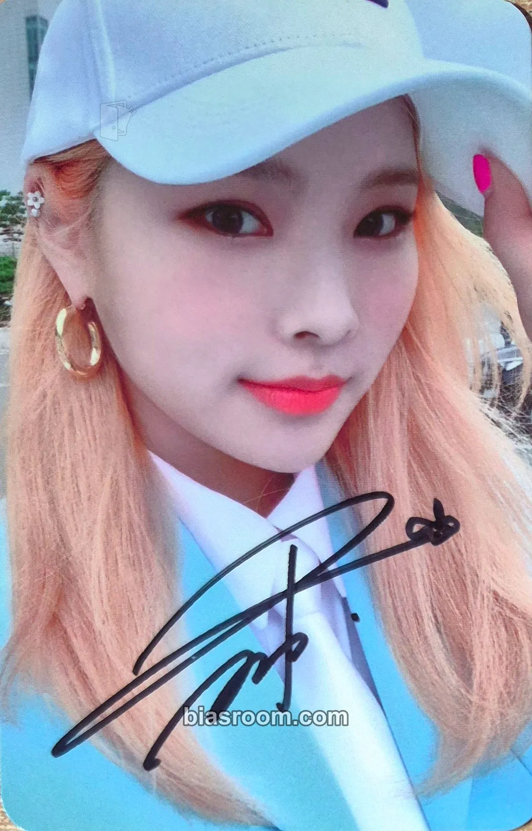 Rina LOCK END LOL Photocard - Weki Meki - Weki Meki K-pop photocard
