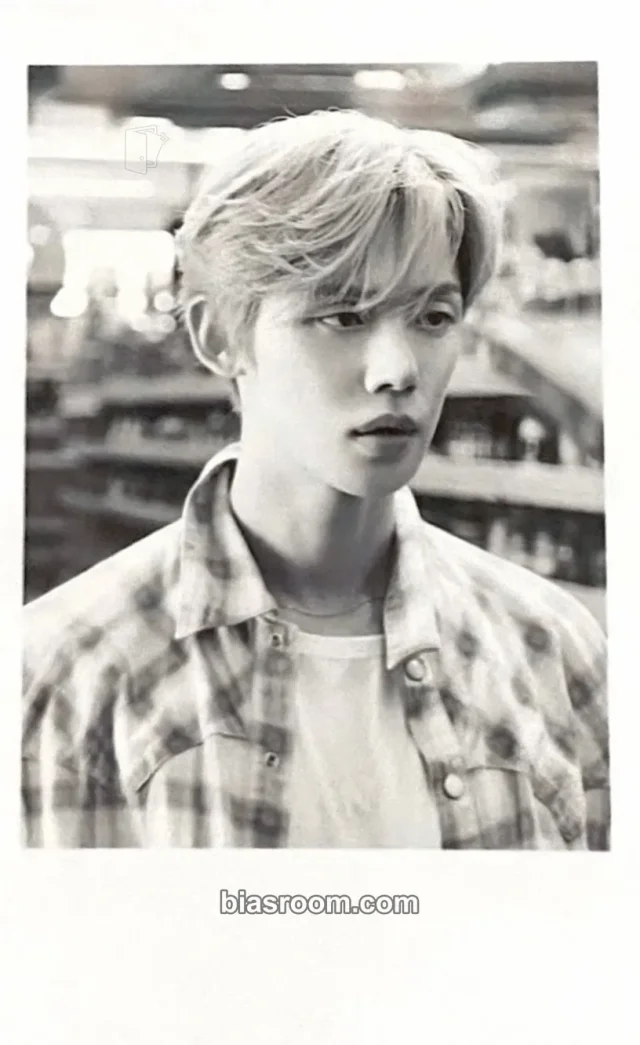 Yeonjun TOMORROW X TOGETHER NO LABELS: PART 02 K-pop photocard