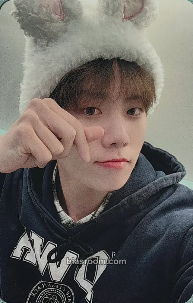 Nchive - HA.L - Never Give Up Album everline fansign
