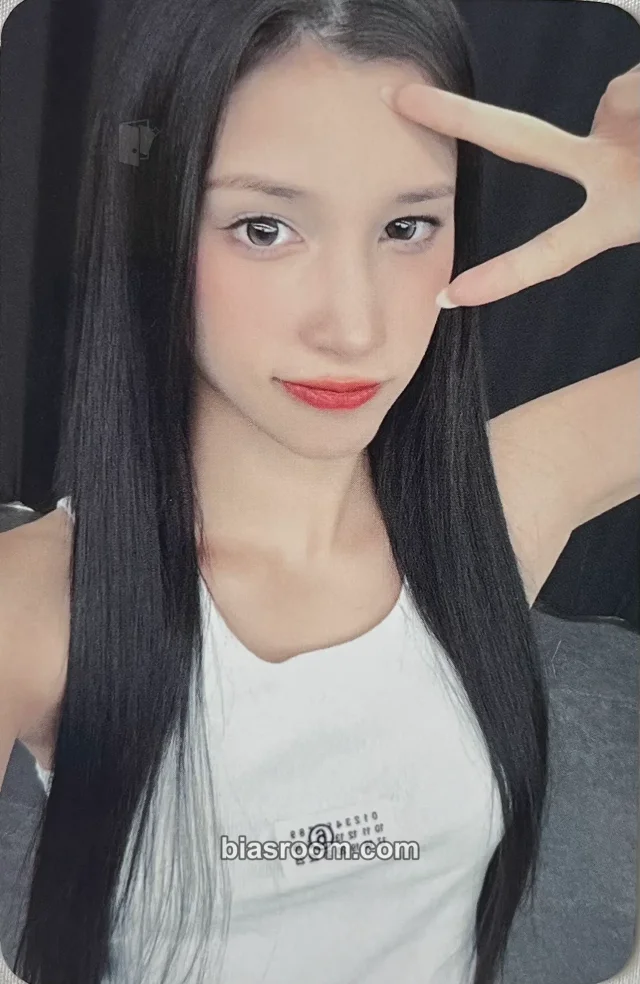 Kep1er - Huening Bahiyyih - Kep1e Universe MD Event coaster merch photocard