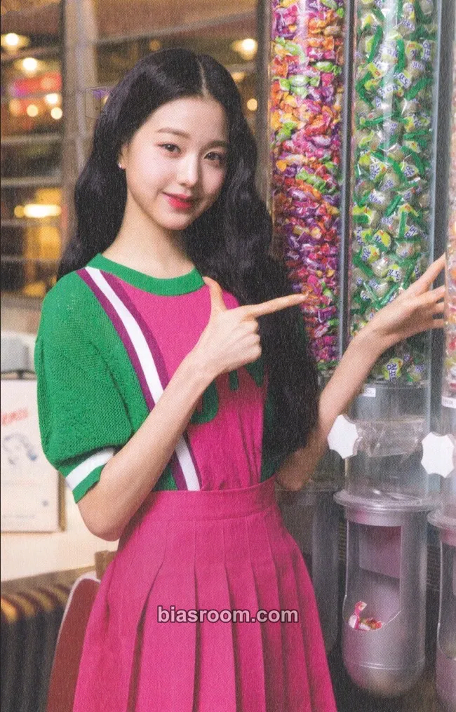 Wonyoung 1st JAPAN PHOTO BOX “SPECIAL SURPR*IZ” Photocard - IZ*ONE - IZ*ONE K-pop photocard