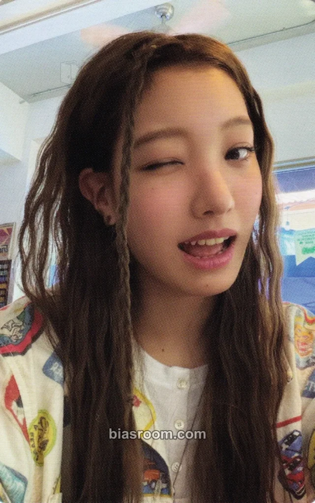 TUIDE - Seoyeon - TUNE & PLAY Album target 'exclusive' version