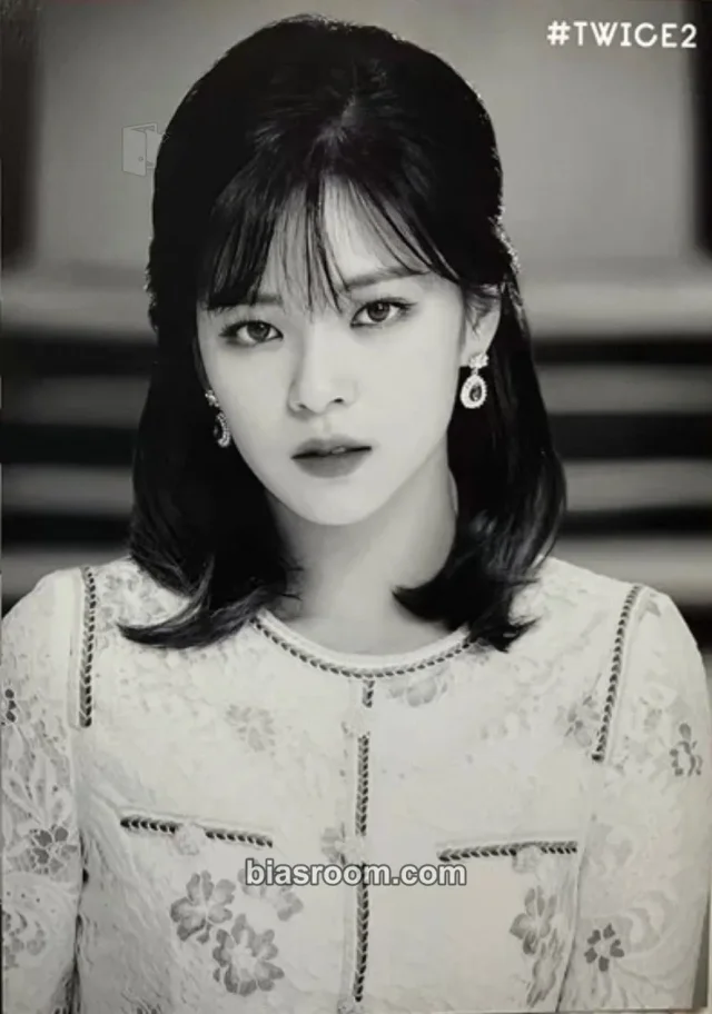 TWICE - Jeongyeon - #TWICE2 Album japan trading card postcard merch inclusion