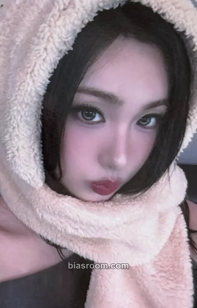 EVERGLOW - Aisha - Code Album musicart (music art) video call/fancall