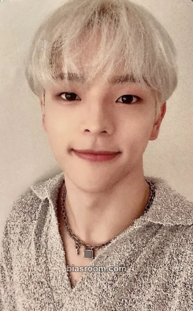 Kim Woojin - Kim Woojin - The Moment: 未成年, A Minor Album video call/fancall everline round 6