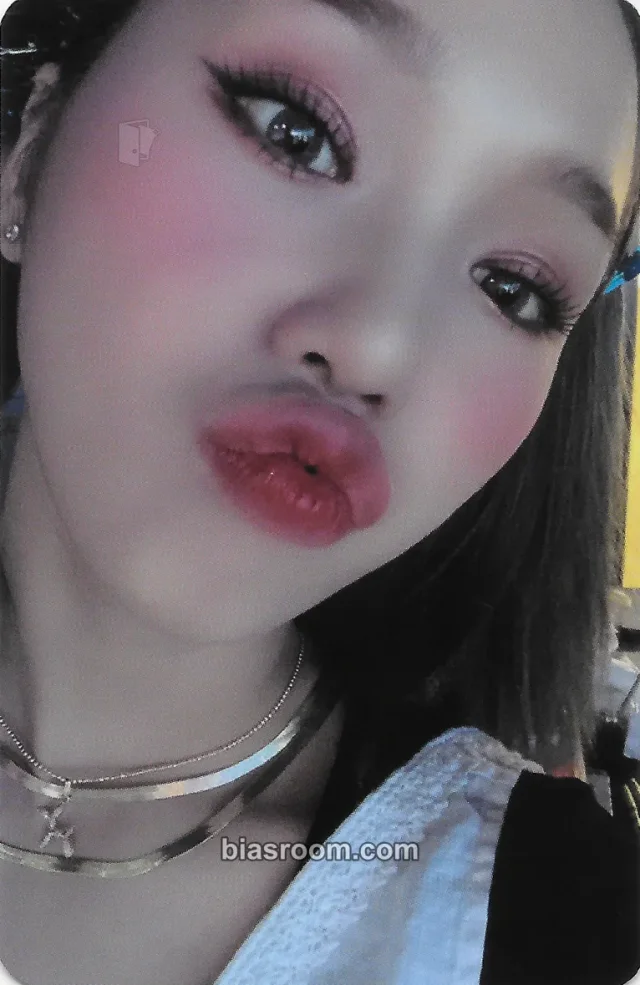 OH MY GIRL - Mimi - Real Love Album jump up fansign video call/fancall
