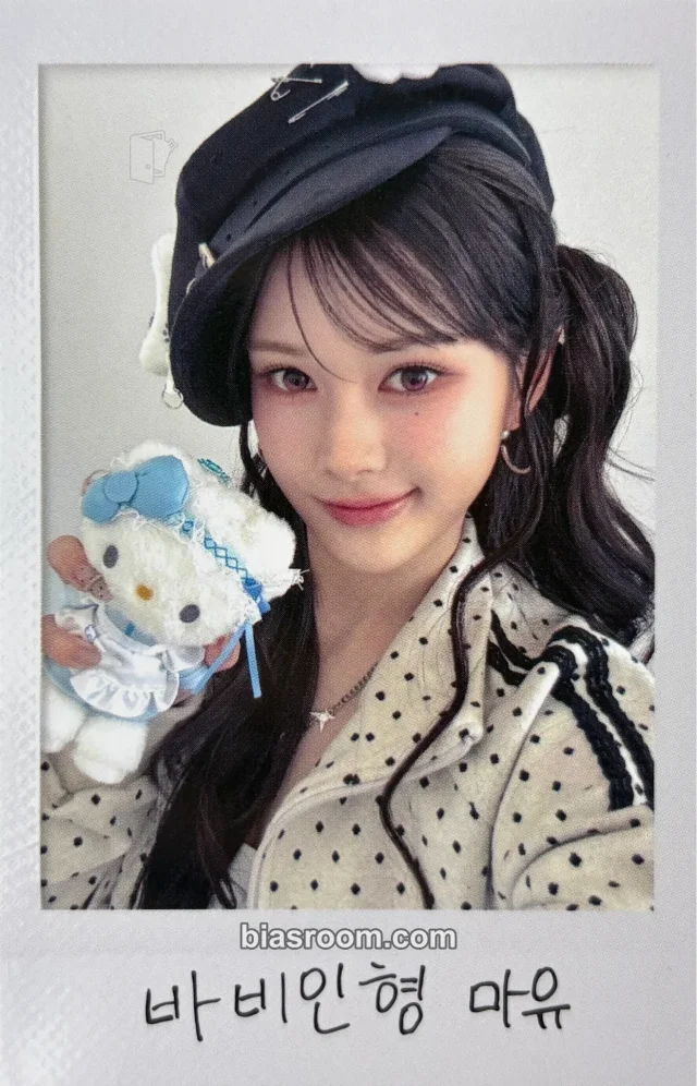 tripleS - Mayu - LOVE&POP pt.1 Album week 2 broadcast polaroid