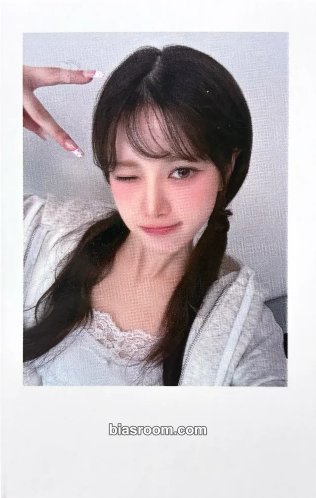 tripleS - Mayu - LOVE&POP pt.1 Album pop-up purchase benefit shanghai polaroid