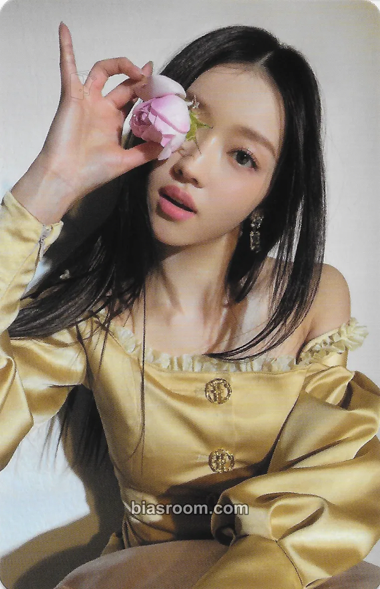 YooA Real Love Photocard - OH MY GIRL – OH MY GIRL K-Pop-Photocard