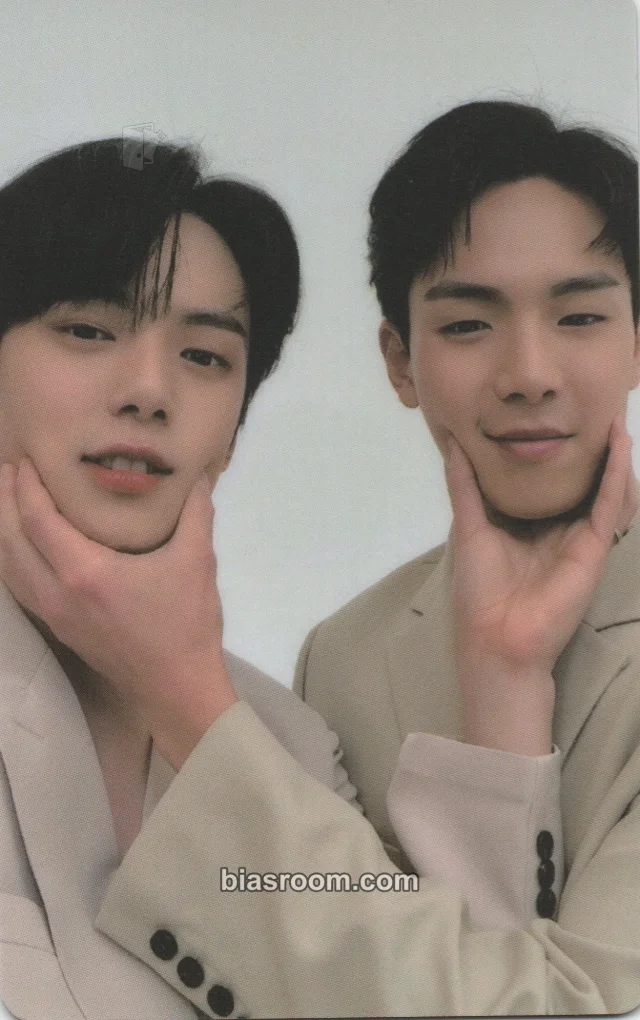 MONSTA X One of a Kind K-pop photocard