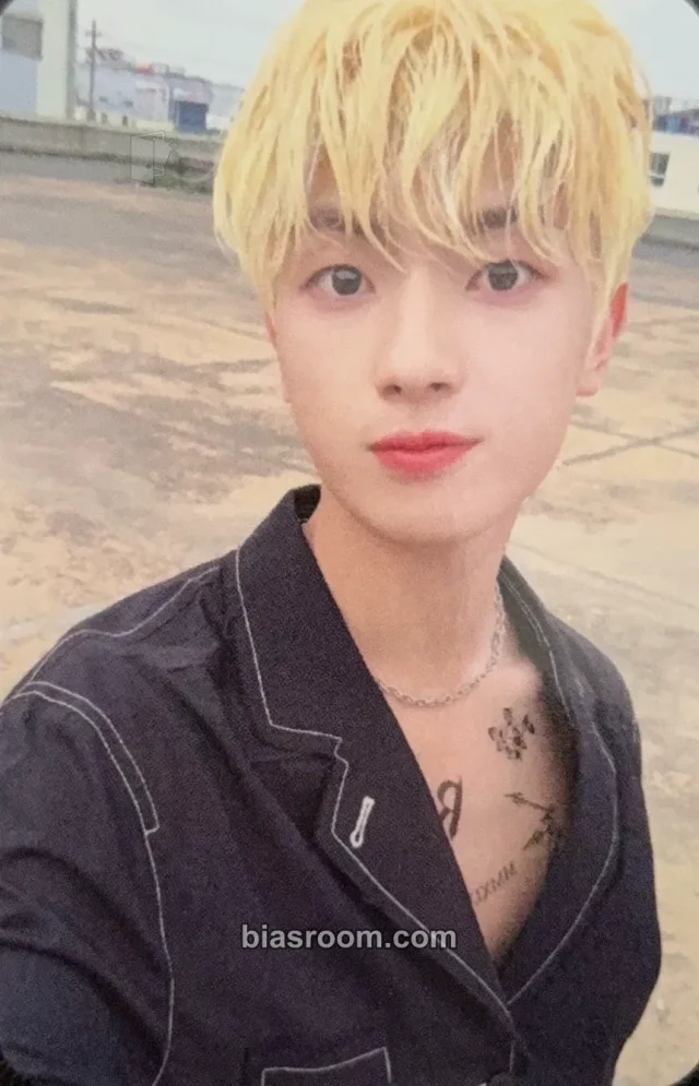 ONEWE - Kanghyun - One Album broadcast