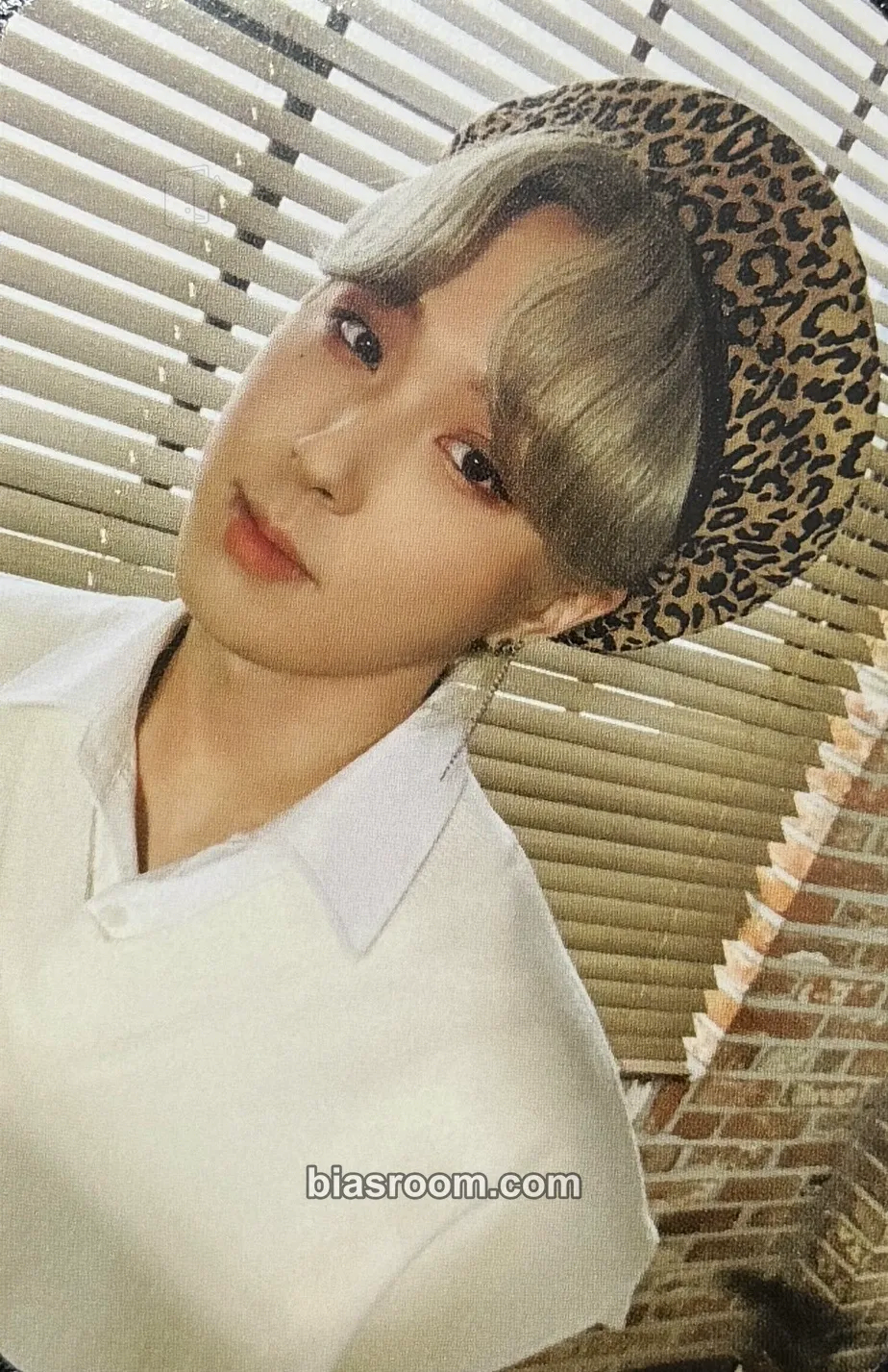 Giuk MEMORY : illusion Photocard - ONEWE - ONEWE K-pop photocard