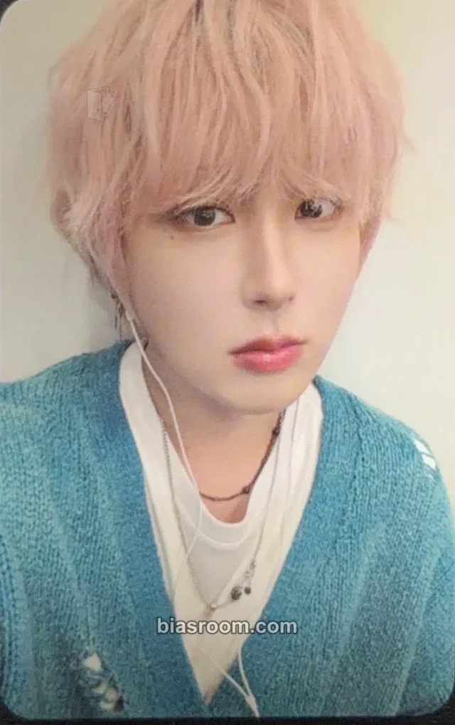 ONEWE - Giuk - 面 : Unknown Atlas Album everline video call/fancall round 2