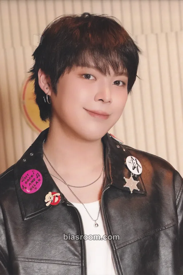 VERIVERY - Yeonho - VERIVERY FANMEETING Hello VERI Long Time Event merch inclusion postcard item set everline