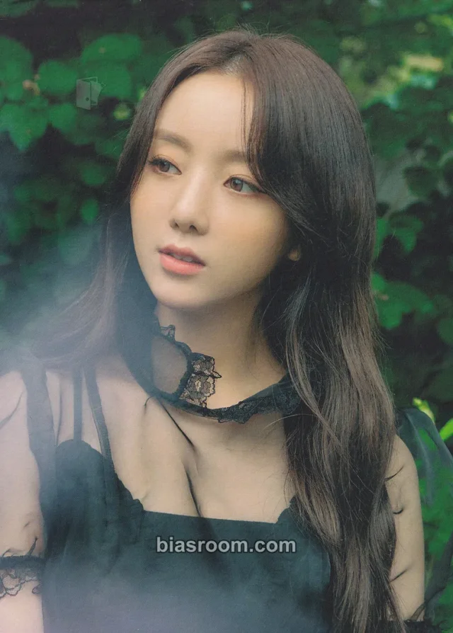 Lovelyz - Kim Jiyeon (Kei) - Deep Forest Event merch inclusion postcard item set