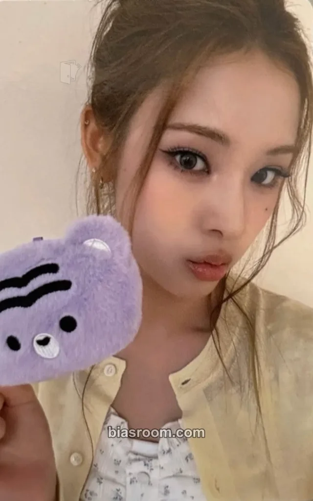 izna - Mai - Set The Tempo Album fansign kpop nara limited press