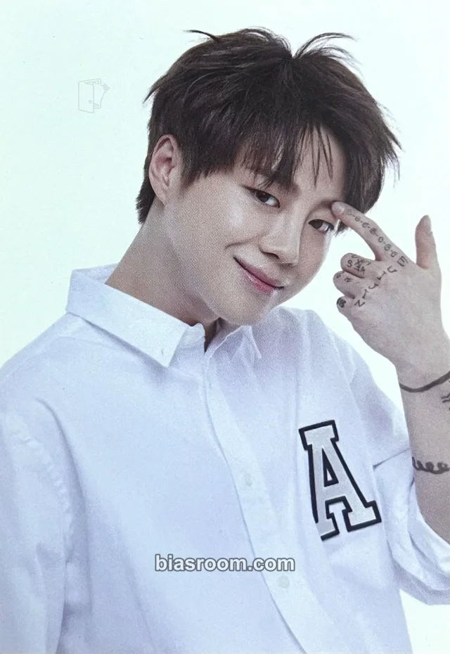 UNB - Euijin - UNB JAPAN 1st FANMEETING TOUR Event trading card tour exclusive merch photocard