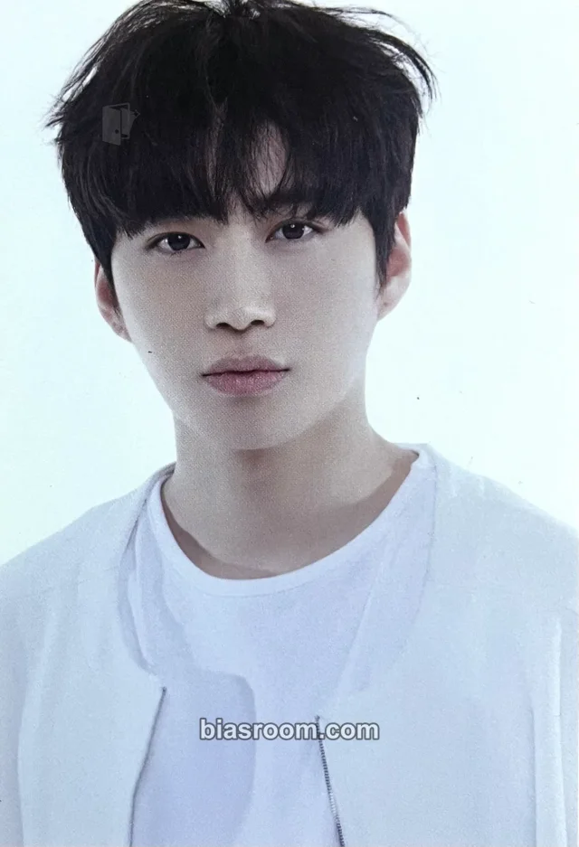 UNB - Daewon - UNB JAPAN 1st FANMEETING TOUR Event trading card tour exclusive merch photocard