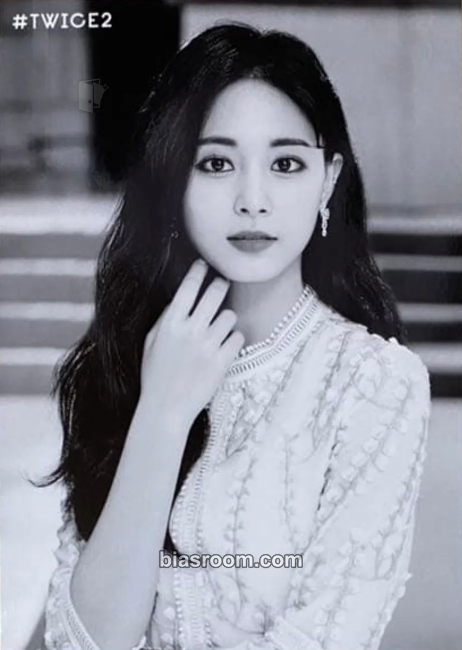 Tzuyu #TWICE2 Photocard - TWICE - TWICE K-pop photocard