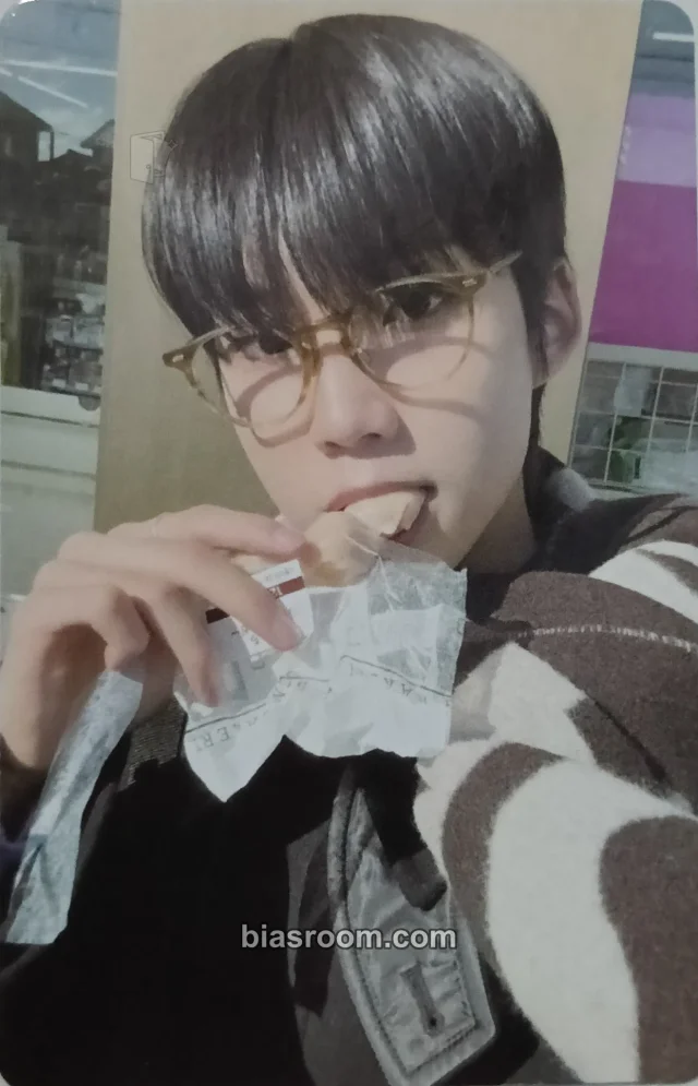 The Wind - Park Hayuchan - Only One Story Album album photocard day 1 A version