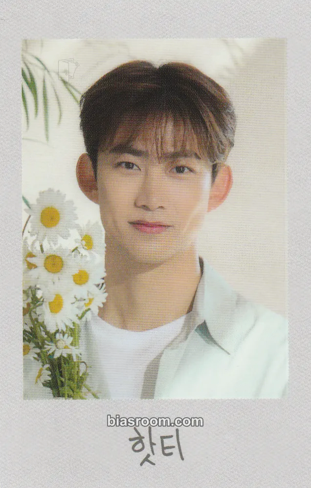Taecyeon HOTTEST 8th Generation fanclub kit Photocard - 2PM - 2PM K-pop photocard