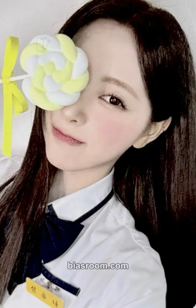 ITZY - Yuna - Motto Album k-monstar video call/fancall round 3