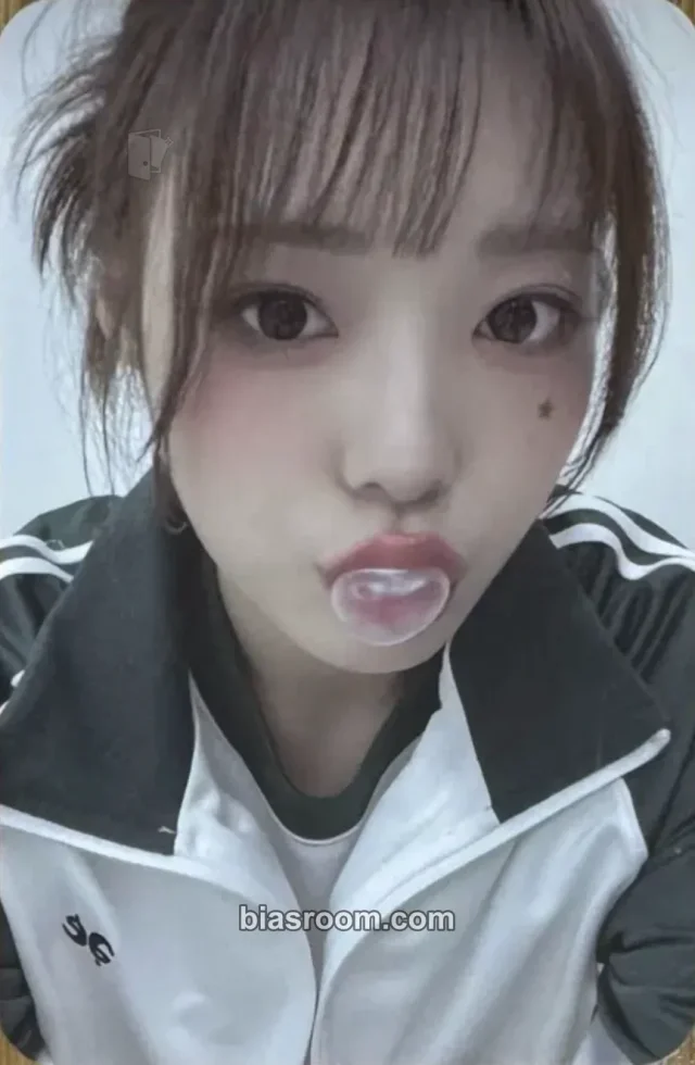 Siyeon QWER Manito K-pop photocard