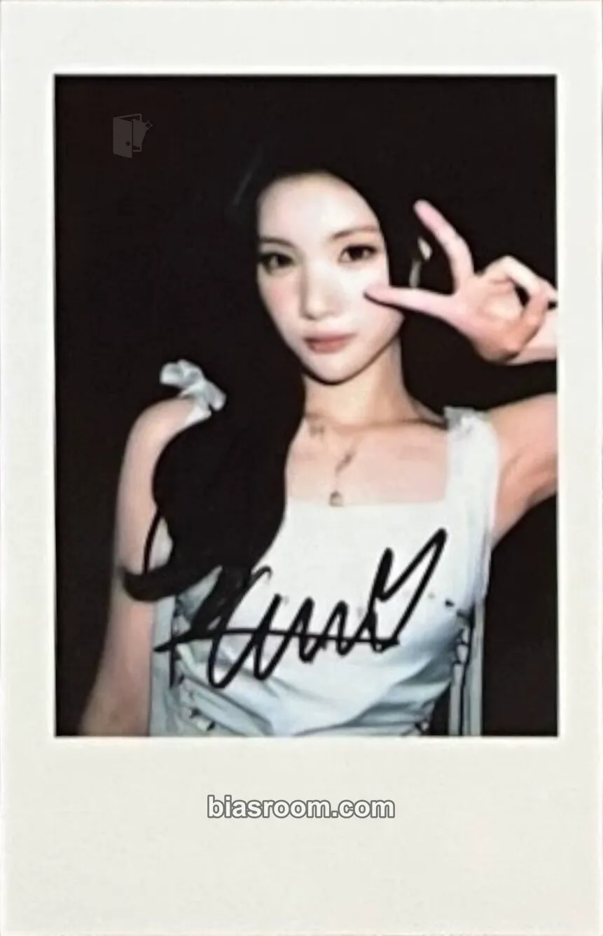 Juun Lemon Tang Photocard - Hearts2Hearts - Hearts2Hearts K-pop photocard