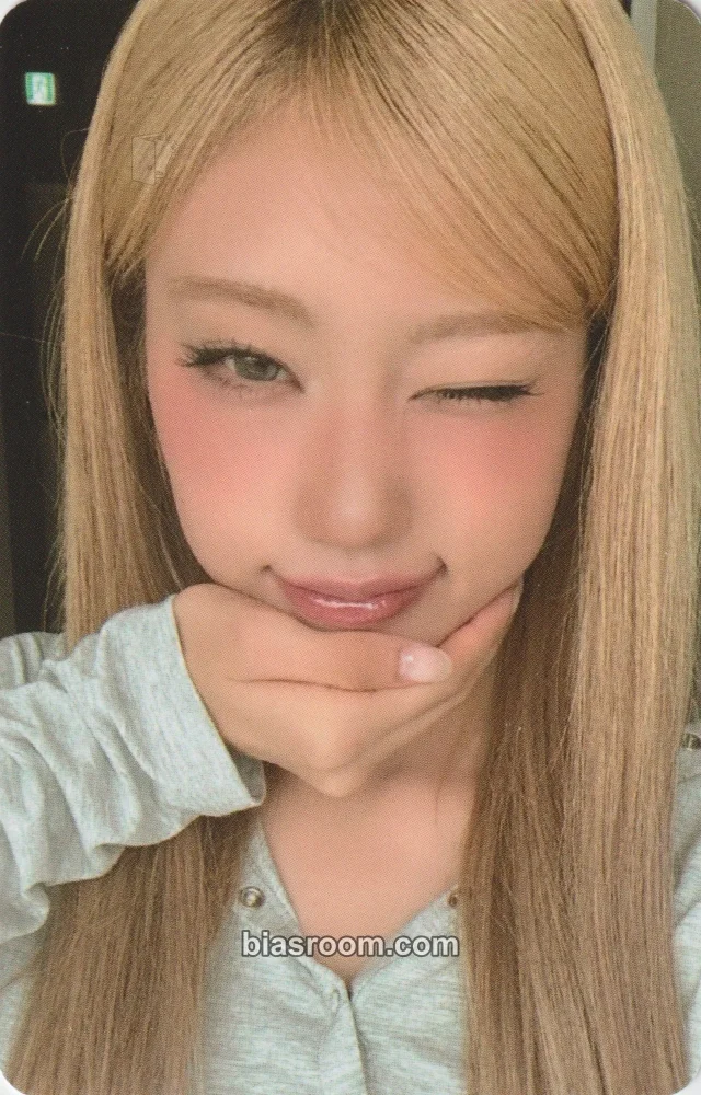 izna - Choi Jungeun - Handle With Care Album starriver photobook version round 2 video call/fancall