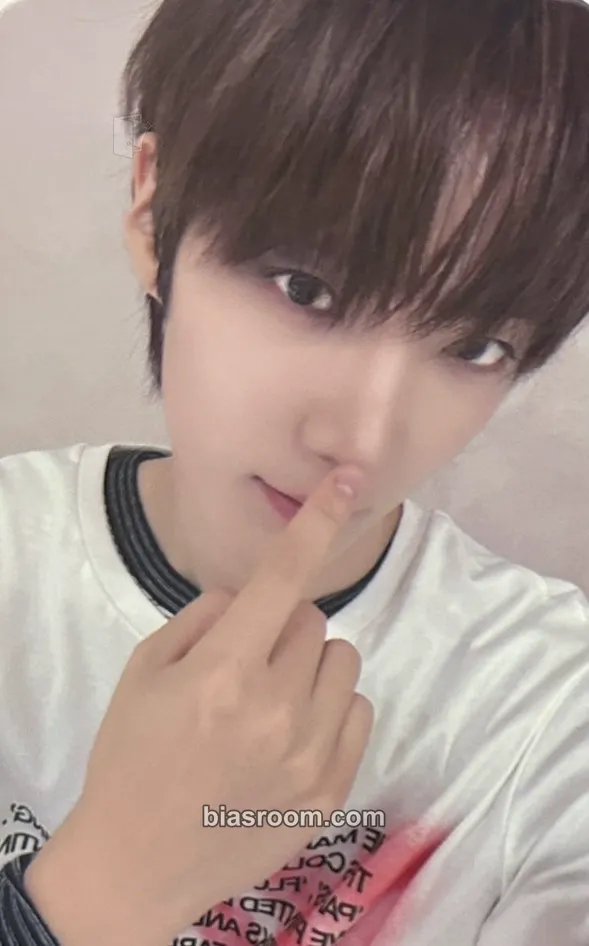 Ha Yoojoon HELLO AxMxP Photocard - AxMxP - AxMxP K-pop photocard