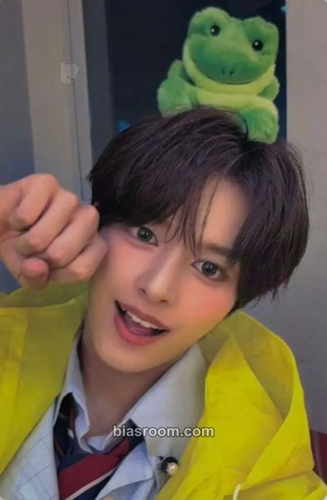 VAYONN - Teru - Youth Today Album fansign round 2 makestar