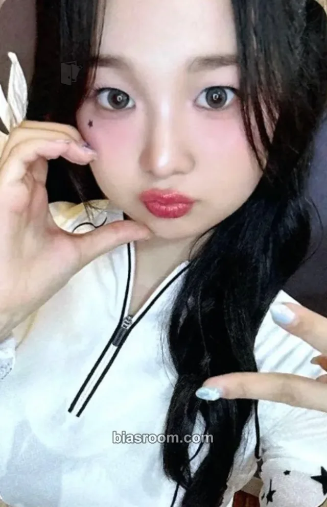 Gaeun MADEIN 2024 MADEIN "Adventure" FAN CONCERT K-pop photocard