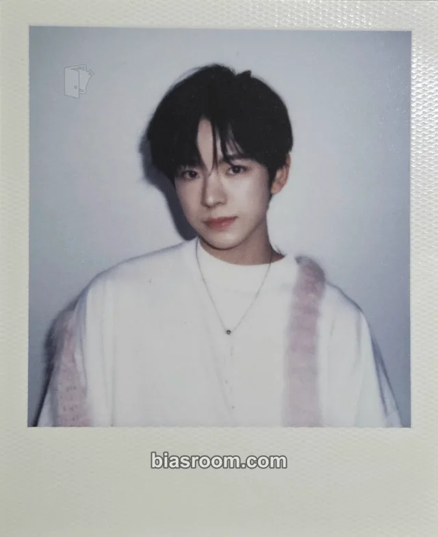 NCT WISH - Yushi - 2025 Season's greetings - Wish stars Other season's greetings polaroid