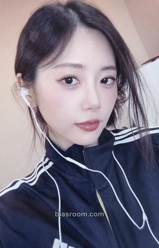 JiU Playlist #Your Youth Photocard - Dreamcatcher - Dreamcatcher K-pop photocard