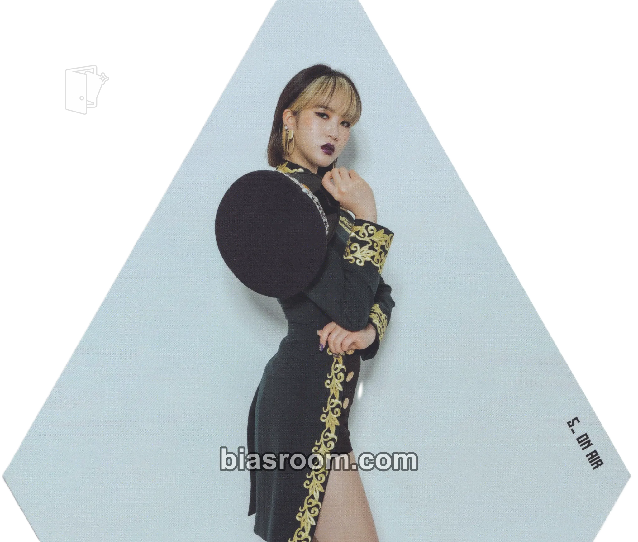 Yuji Triangle Photocard - 3YE - 3YE K-pop photocard