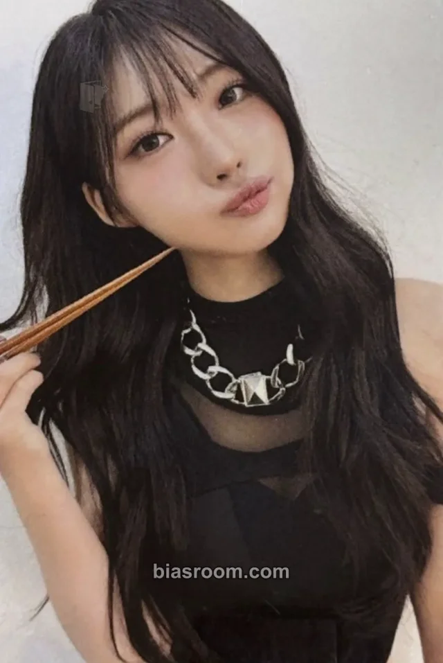 EVERGLOW - Sihyeon - Code Album fanplee video call/fancall