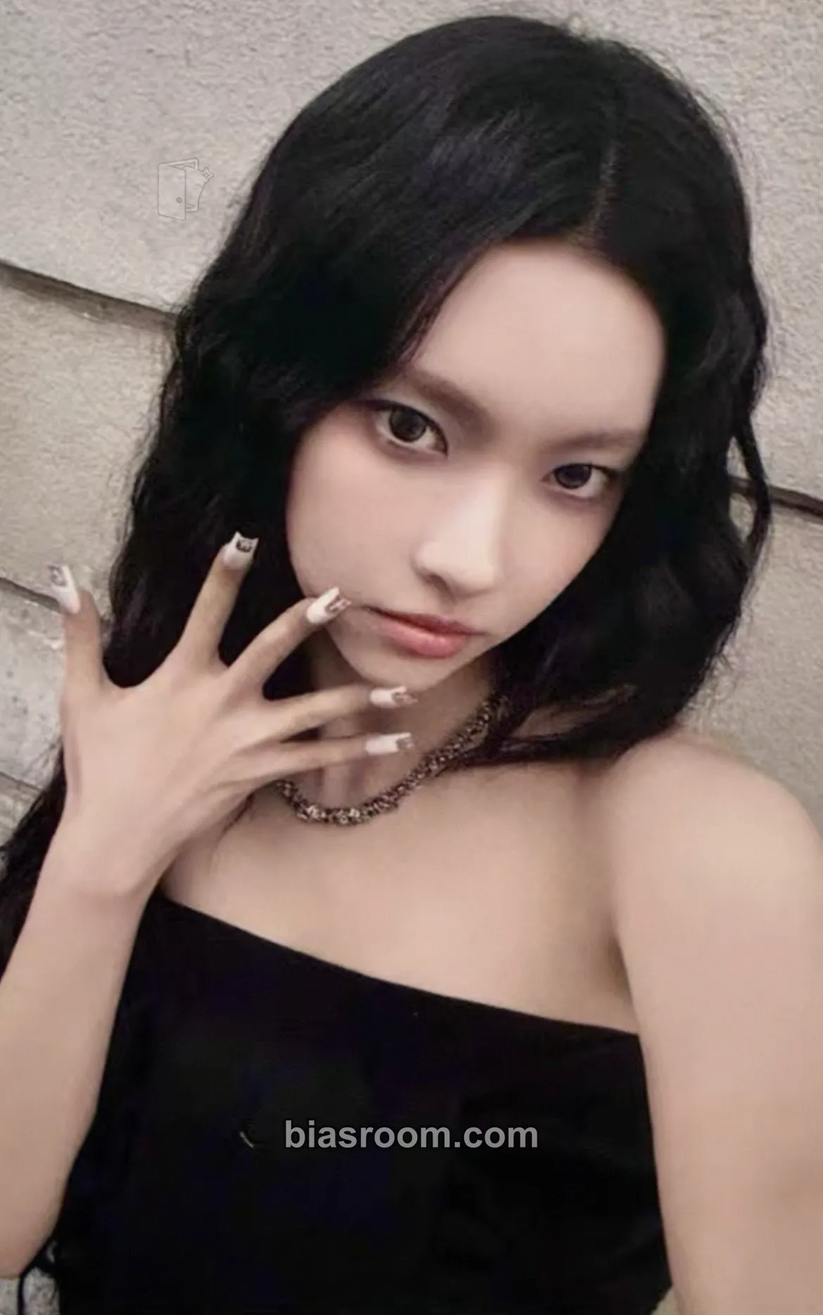 Yunah MAMIHLAPINATAPAI Photocard - ILLIT - ILLIT K-pop photocard