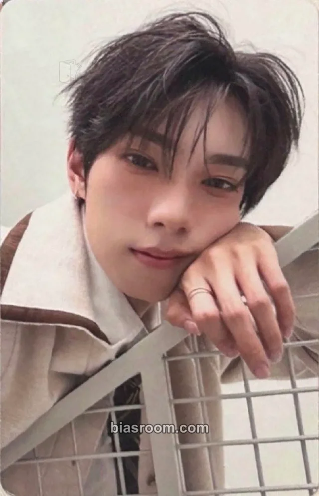 FLARE U - Chuei Li Yu - YOUTH ERROR Japan Edition Album album photocard limited edition first press only