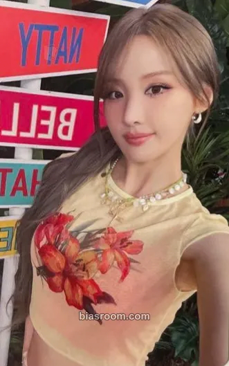 Belle SWEAT (Japanese ep) Photocard - KISS OF LIFE - KISS OF LIFE K-pop photocard