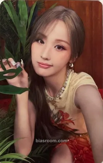 Belle SWEAT (Japanese ep) Photocard - KISS OF LIFE - KISS OF LIFE K-pop photocard