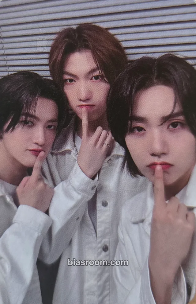 TRENDZ KCON Japan 2024 K-pop photocard