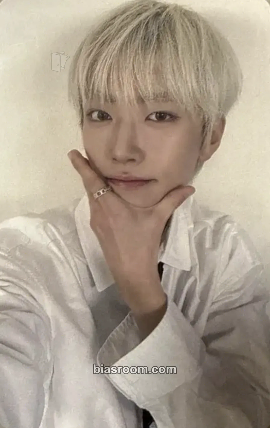 Yunhu Louder Than Ever Photocard - NEWBEAT - NEWBEAT K-pop photocard