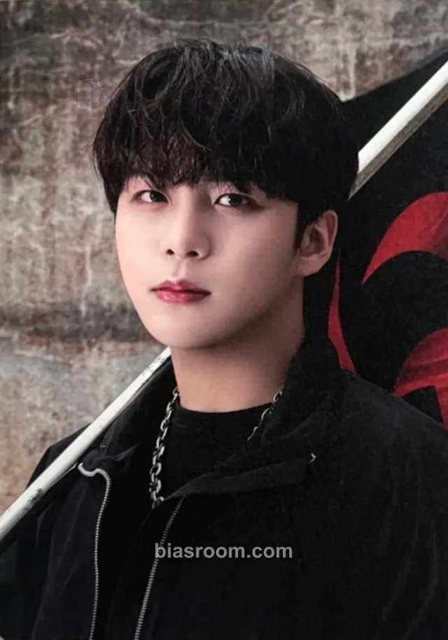 ATEEZ - Jongho - THE WORLD EP.1 : MOVEMENT Album wonderwall lucky draw (LD) round 2 item set postcard concept version