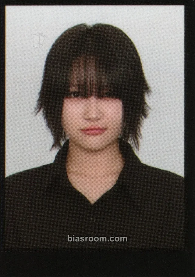 ChRocktikal - Siyeon - BLOOM & GLOOM Album id photo album inclusion
