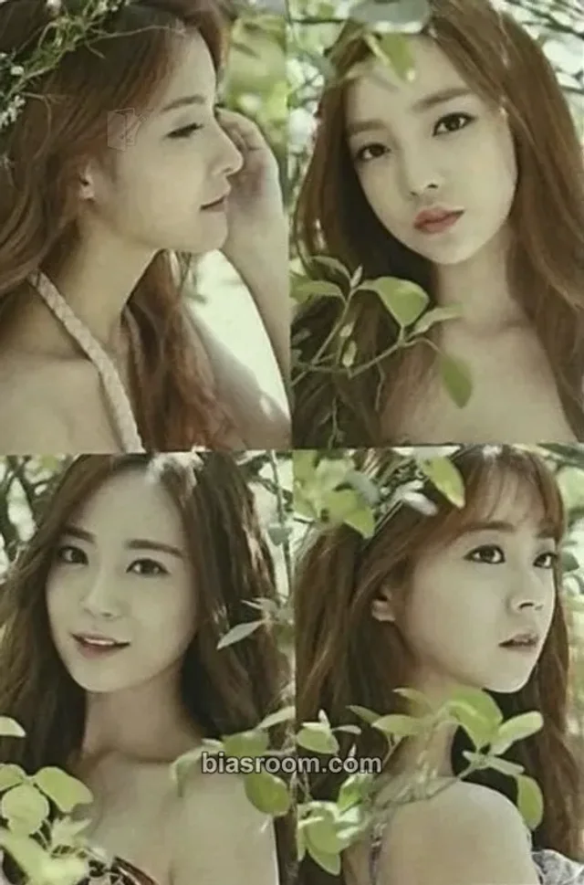KARA - Girl's Story Album album photocard