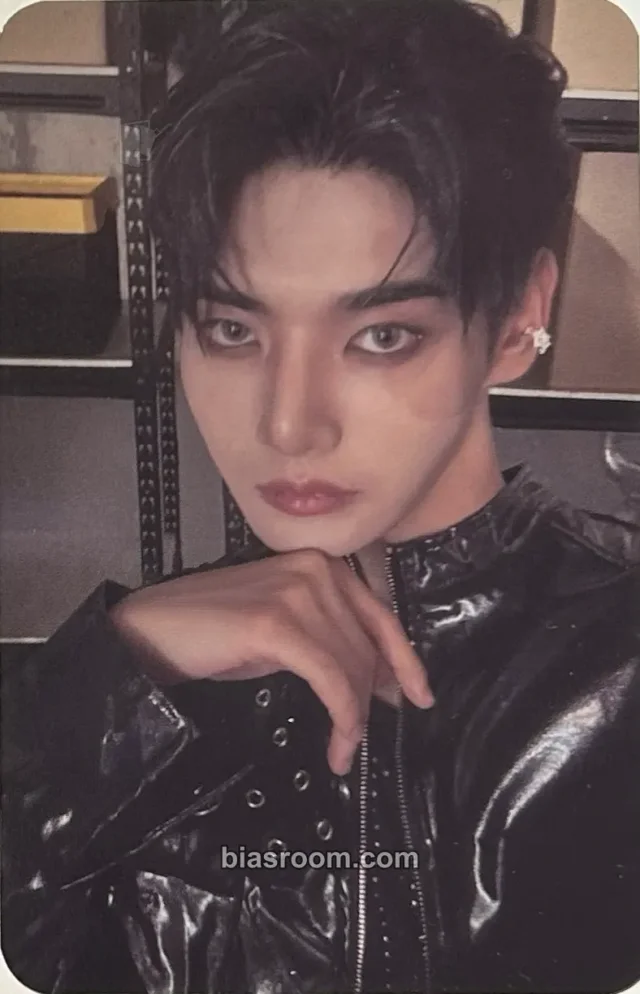 WAKER - Saebyeol - In Elixir: Spellbound Album album photocard freeze like that? version