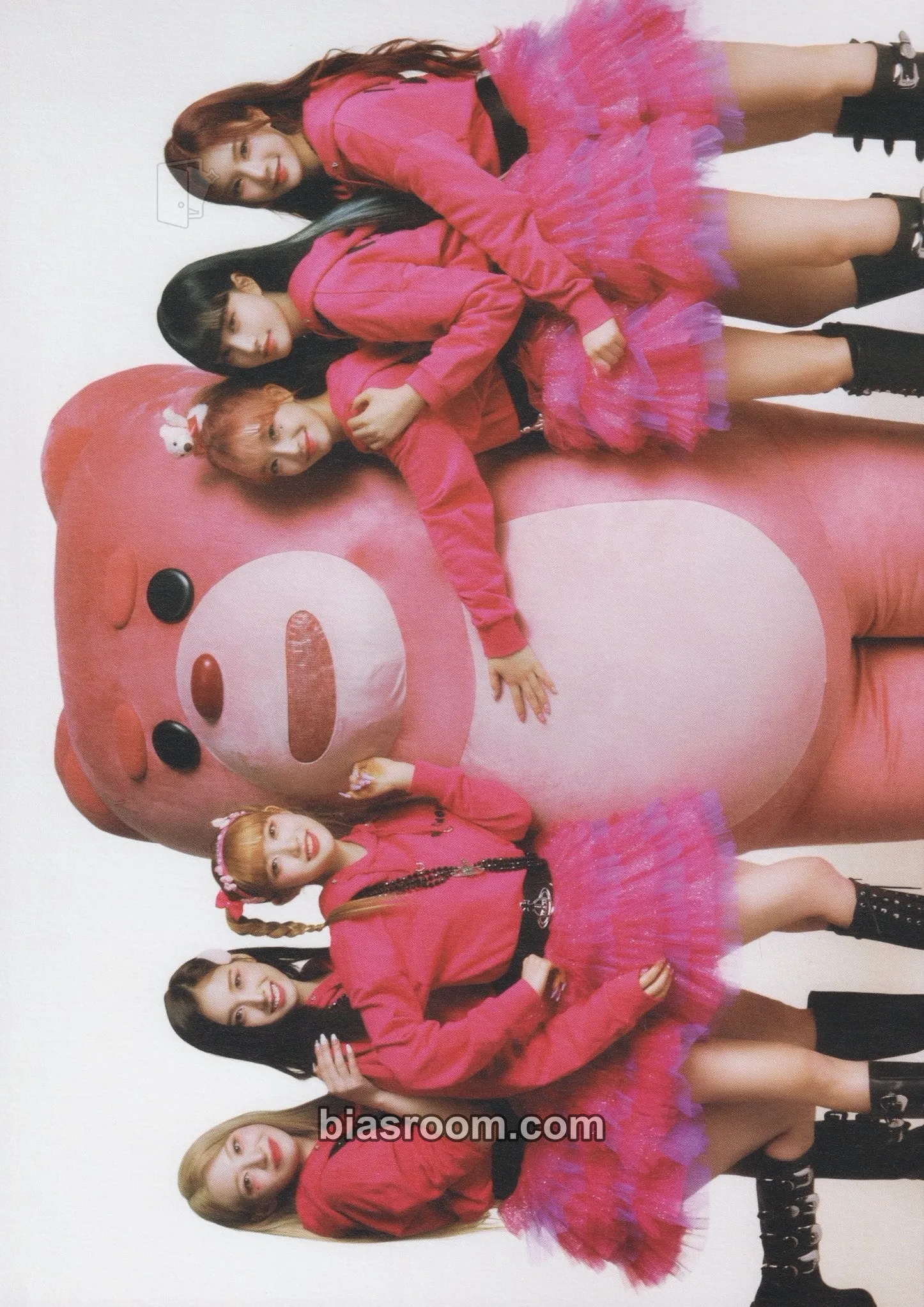 BELLYGOM x STAYC Teddy Bear Pop-Up House Photocard - STAYC - STAYC K-pop photocard